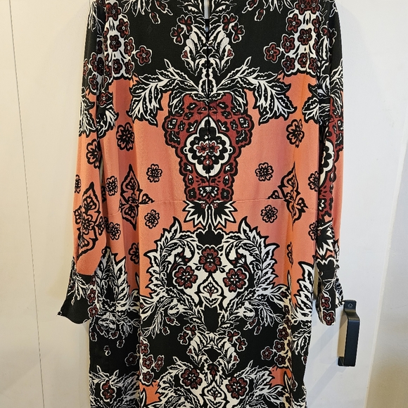 H&M dress - Picture 2 of 7